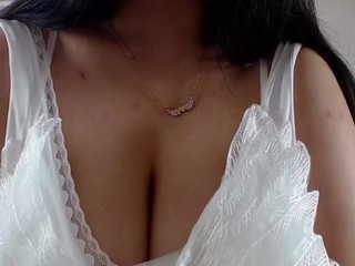 AmyleeLove naked on cam. Free Live Sex Chat Room