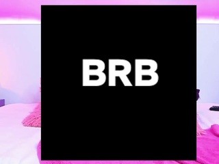 Isabella-Queens naked on cam. Free Live Sex Chat Room