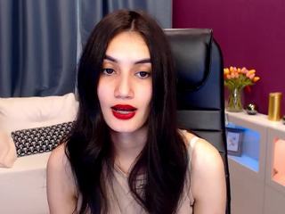 Lovely Gigi naked on cam. Free Live Sex Chat Room