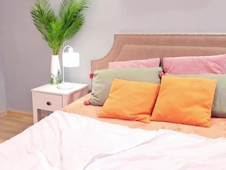 Roxy-Raid naked on cam. Free Live Sex Chat Room
