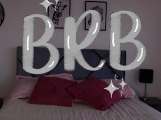 sophie-phills naked on cam. Free Live Sex Chat Room