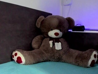 Sugar-snake naked on cam. Free Live Sex Chat Room