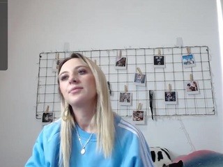 hasleyjonns naked on cam. Free Live Sex Chat Room
