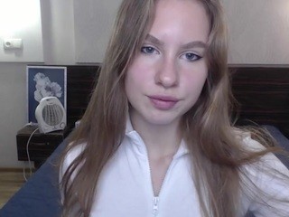 Janice-Graham naked on cam. Free Live Sex Chat Room