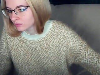 KolibriGirl naked on cam. Free Live Sex Chat Room