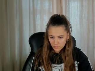 MaggieCake naked on cam. Free Live Sex Chat Room