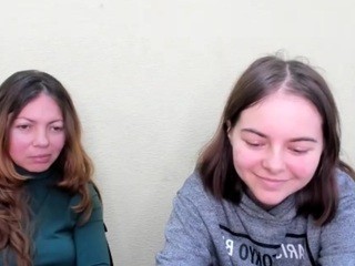 QueenKiss naked on cam. Free Live Sex Chat Room
