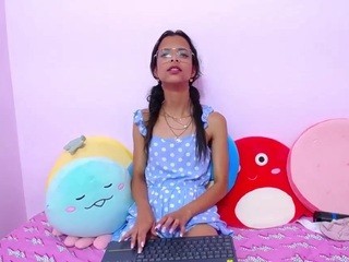 ⭐, M O O N ? L I G H T ⭐ naked on cam. Free Live Sex Chat Room