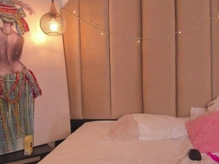 JenifeEvans naked on cam. Free Live Sex Chat Room