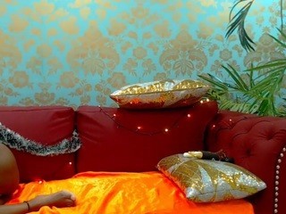 Marilyn-crown naked on cam. Free Live Sex Chat Room