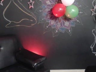 NatashaW-2 naked on cam. Free Live Sex Chat Room