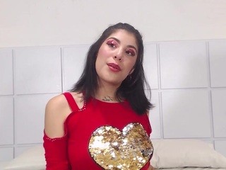 SophiiSweet naked on cam. Free Live Sex Chat Room