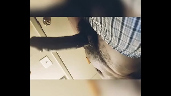 “Euros the hero”strip tease before shower
