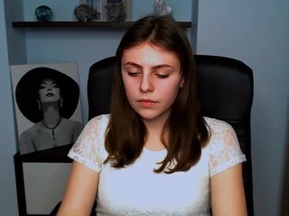 Lorraine-Jones naked on cam. Free Live Sex Chat Room