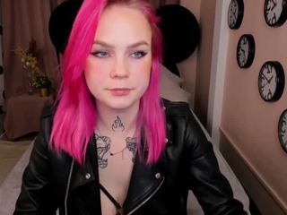 Miley-Payne naked on cam. Free Live Sex Chat Room