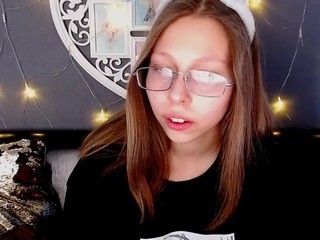 VickiHotsh naked on cam. Free Live Sex Chat Room
