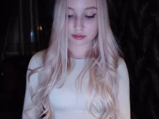 SinAmur naked on cam. Free Live Sex Chat Room