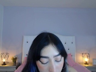 Emiilybloom naked on cam. Free Live Sex Chat Room