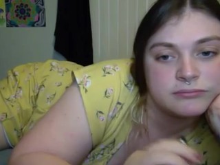 emmalynn99 naked on cam. Free Live Sex Chat Room