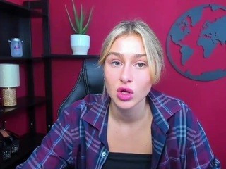 DesireIDA naked on cam. Free Live Sex Chat Room