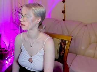 ElenaGriffin naked on cam. Free Live Sex Chat Room