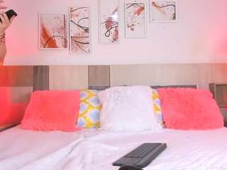 rileyblossom naked on cam. Free Live Sex Chat Room