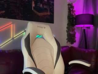 kanary naked on cam. Free Live Sex Chat Room