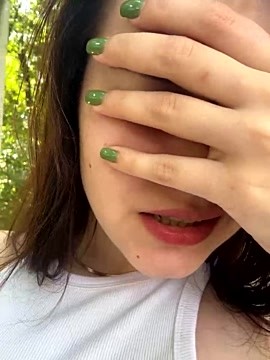 LiaLove xxx stripping on webcam for live porn video chat