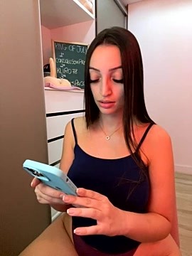 Bellelouise xxx stripping on webcam for live porn video chat