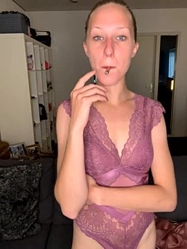 HaileyHaze_official xxx stripping on webcam for live porn video chat