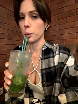 Slutyjessica xxx stripping on webcam for live porn video chat
