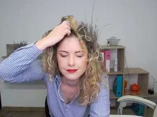 JulieGrace naked on cam. Free Live Sex Chat Room