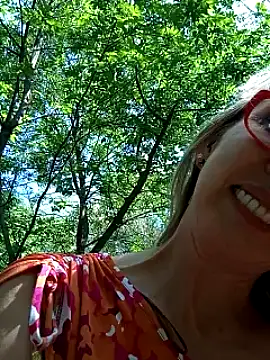 Mom___Dad xxx stripping on webcam for live porn video chat