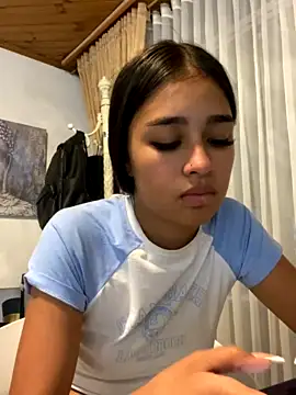 Samantan1ml xxx stripping on webcam for live porn video chat