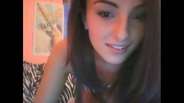 Sexy College girl does strip tease on cam – bootytwerkers.com