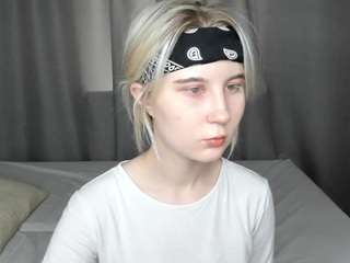 Vivian-Got naked on cam. Free Live Sex Chat Room