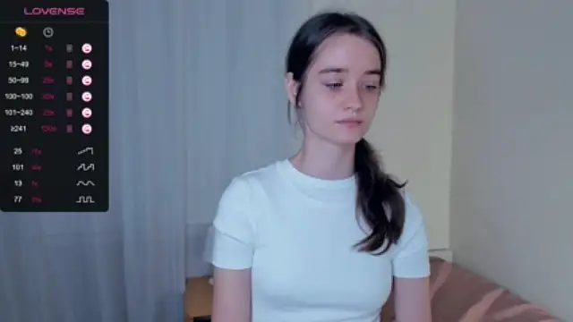 ConnieTran xxx stripping on webcam for live porn video chat