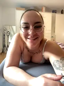 HotVenus69 xxx stripping on webcam for live porn video chat