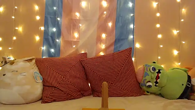 LilyLickt xxx stripping on webcam for live porn video chat