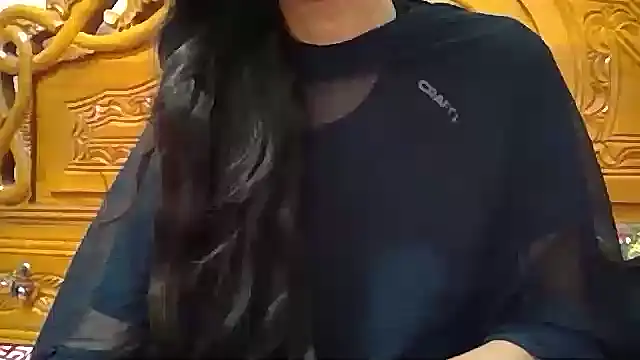 Naylaah xxx stripping on webcam for live porn video chat