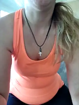 Raupeschmetterling xxx stripping on webcam for live porn video chat