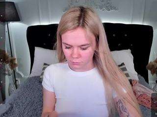 SabrinaSpelman naked on cam. Free Live Sex Chat Room