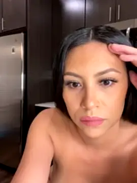 Shaarebaare xxx stripping on webcam for live porn video chat