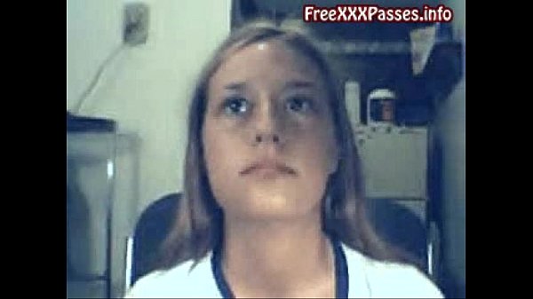 Webcam – amateur girl strips