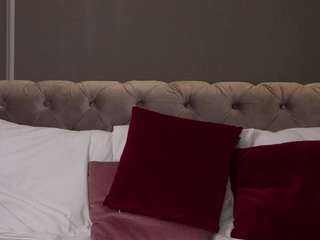 AnnieStyles naked on cam. Free Live Sex Chat Room