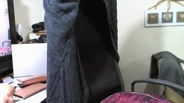 Bustybabeuk xxx strip on cam for live porn chat
