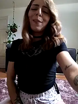 Mia-Millennia xxx strip on cam for live porn chat