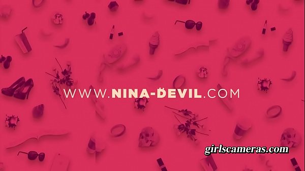 minirock und striptease von teenie girl