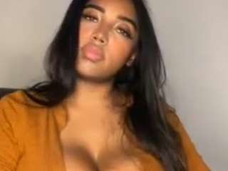 Naommi Scott nude before cam. Free Live Sex Chat Room