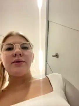 NewLale xxx strip on cam for live porn chat
